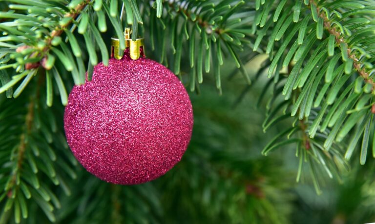 Mehr als nur Dekoration: Wie Christbaumschmuck zum wertvollen Familienerbstück wird