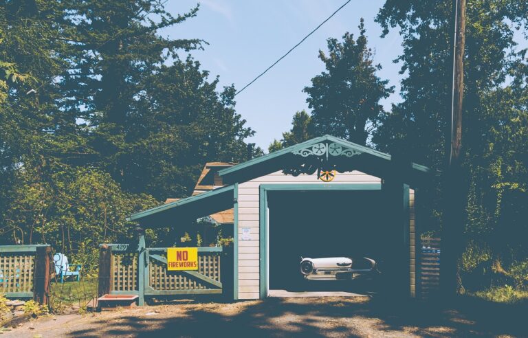 Mehr als nur ein Dach: Wie ein Holz-Carport Ihren Alltag verändert